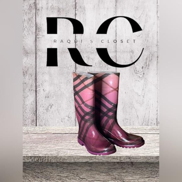 Burberry Shoes - Burberry Pink Raspberry Rain Boots Size 38(8)